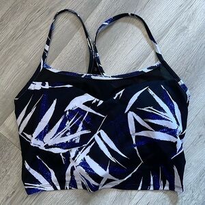 Fabletics sports bra size large B/C cup